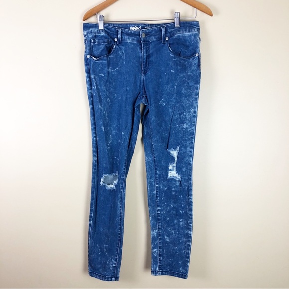 Mossimo Supply Co. Denim - Mossimo Mid Rise Acid Wash Skinny Jeans 10/30